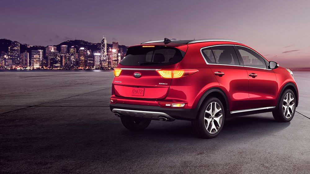 Red Sportage SUV back