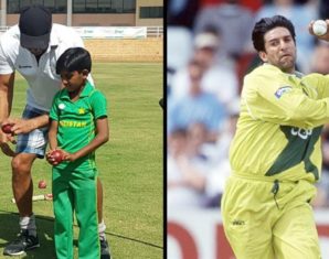 wasim akram coaching a child