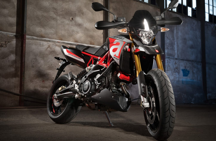 Dorsoduro 900 Sports Bike