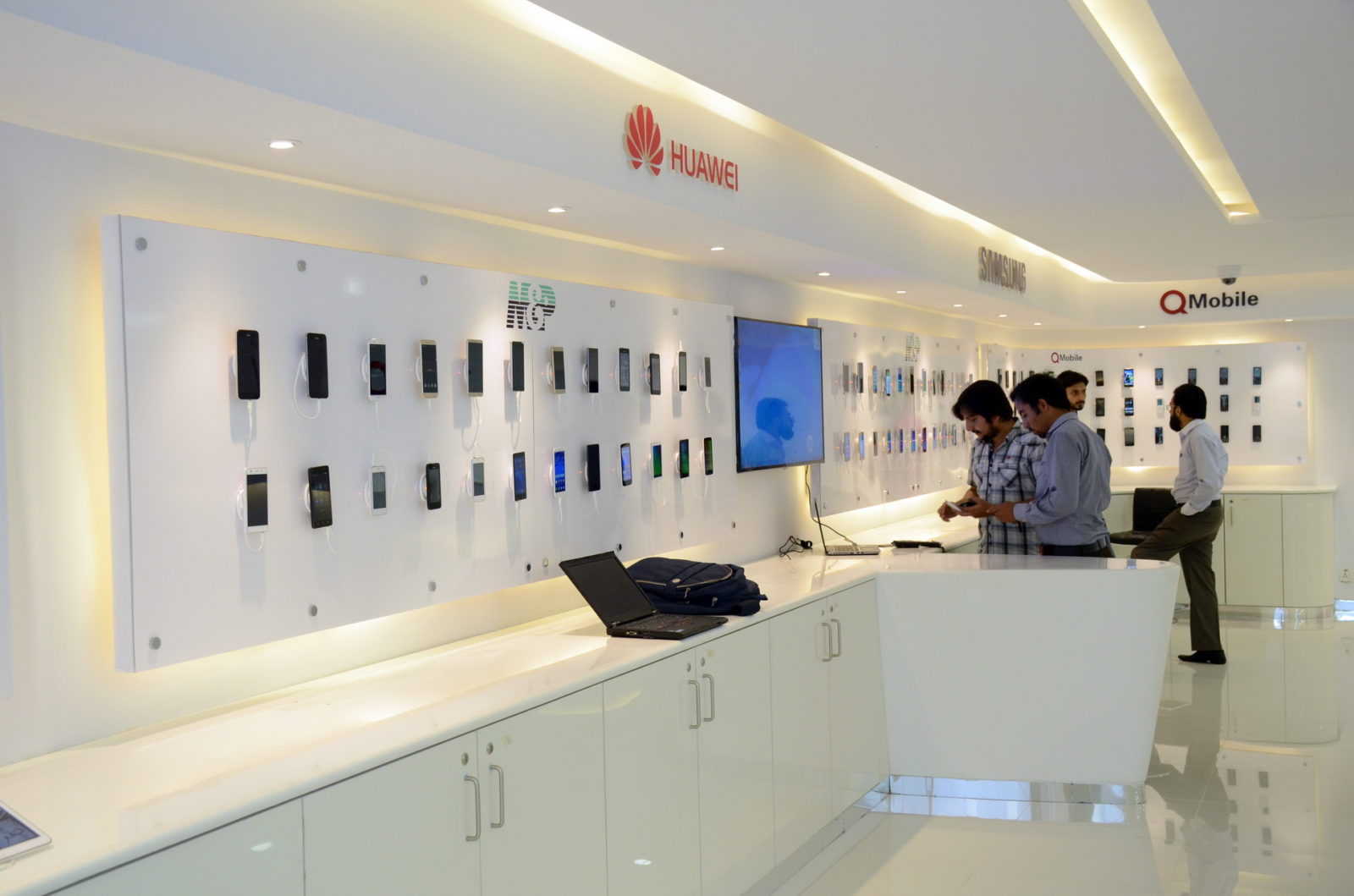 Zong's 4G Concept Store