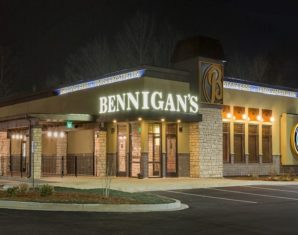 Bennigan Restaurant