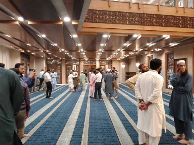 People in Junaid Jamshed Masjid 