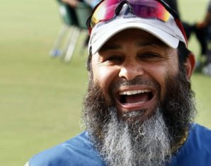 Mushtaq Ahmed Smilling