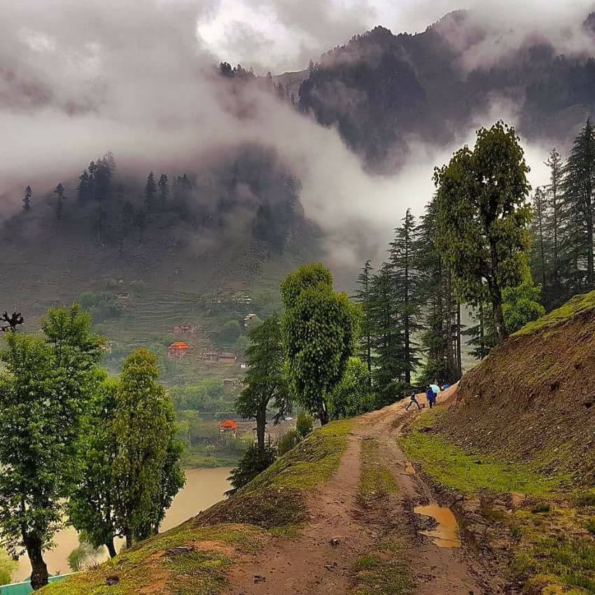 Gilgit Baltistan Mountain Road
