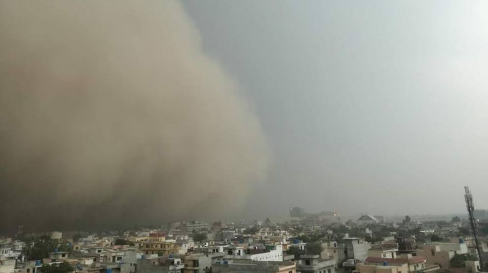 Sandstorm in lahore