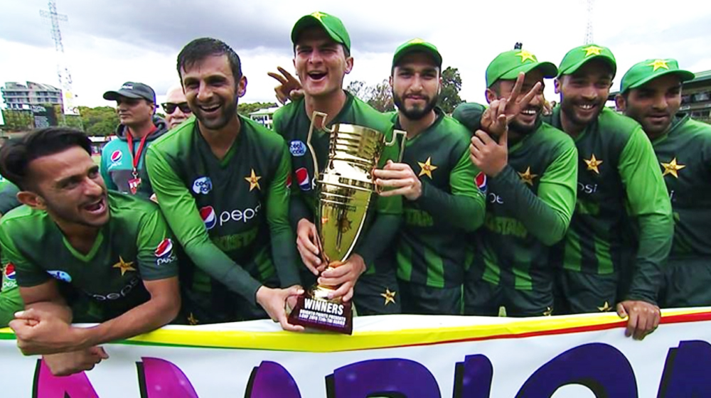 pakistani team wins t20i Tri series