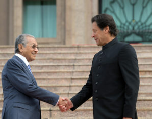 Pakistan, Malaysia Sign MoU for Partial Abolition on Visa Requirements