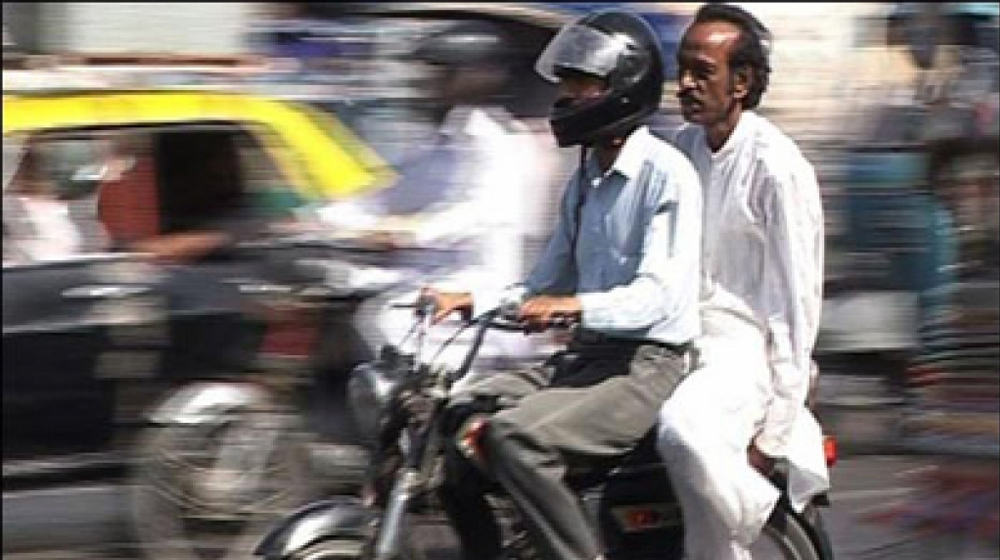 Helmets Will be Mandatory for Pillion Riders in Lahore from Dec. 1