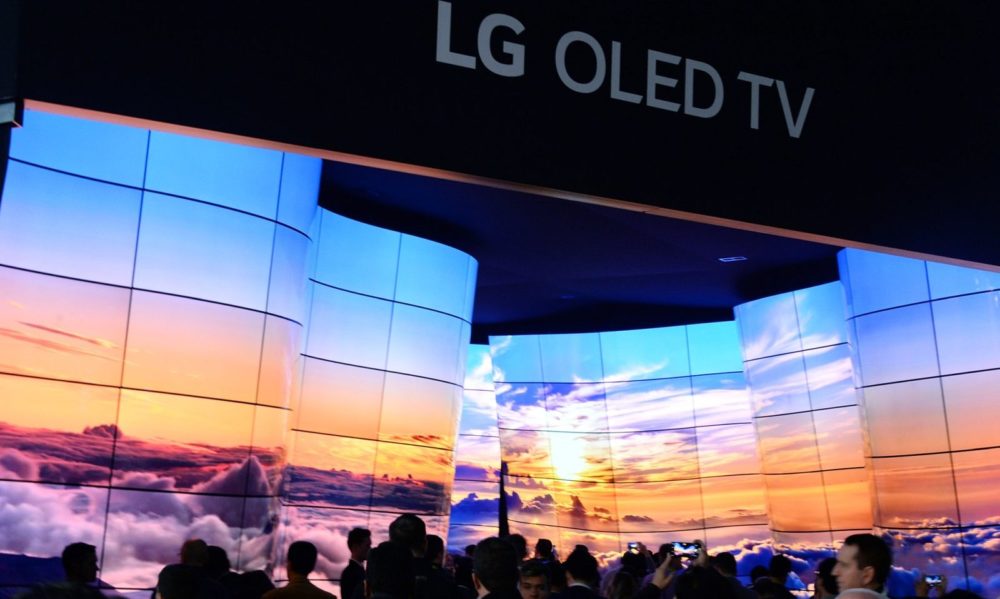 LG to Launch a Foldable OLED TV at CES 2019
