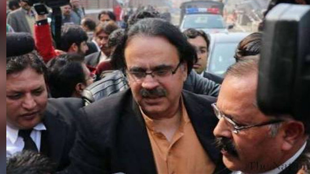Dr. Shahid Masood Released on Bail, Finally | propakistani.pk