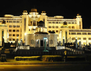 PML-N Govt Spent Over Rs.2000 Million on Prime Minister House | propakistani.pk