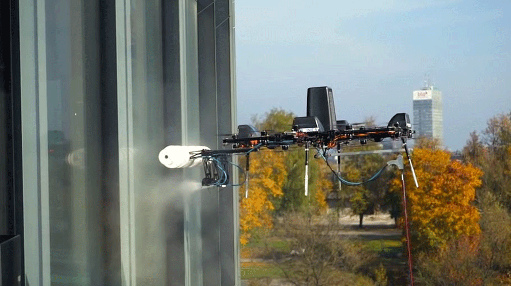 This Drone Cleans Windows 1100 Feet Above the Ground | propakistani.pk