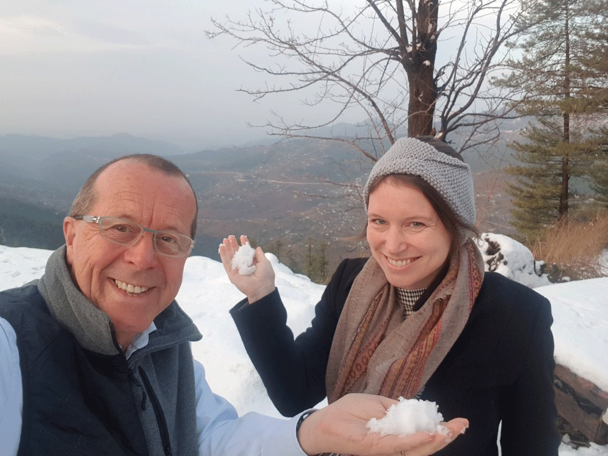 Snowy, Beautiful Murree Remind German Envoy of His Home | propakistani.pk 