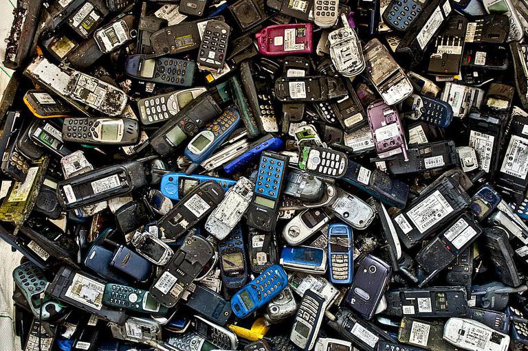 FBR Should Reconsider Decision to Destroy Smuggled Phones
