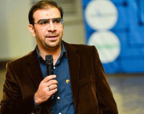 Pakistani Teacher Shortlisted for Cambridge’s Most Dedicated Teacher Award | propakistani.pk