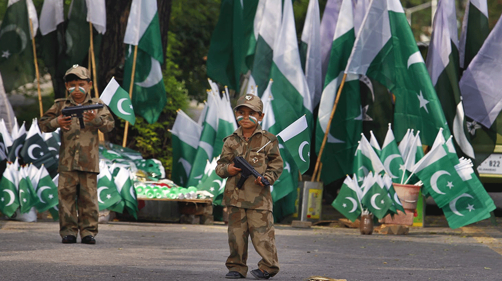 Pakistan Is the Most Patriotic Nation in Asia: Report | propakistani.pk