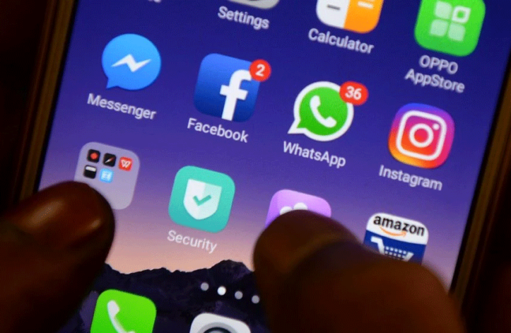 Zuckerberg to Merge Instagram WhatsApp & Facebook Messenger | propakistani.pk