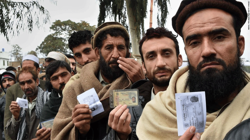 10,000 Pakistanis Turn Afghan for Just $400 | propakistani.pk