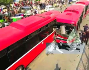 Woman Dead, 15 Injured as Two Metro Buses Collide in Lahore | propakistani.pk