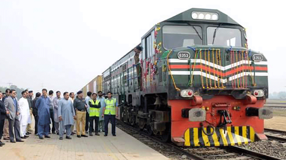 Pakistan Railway in Negotiation With China for Another Loan Under CPEC