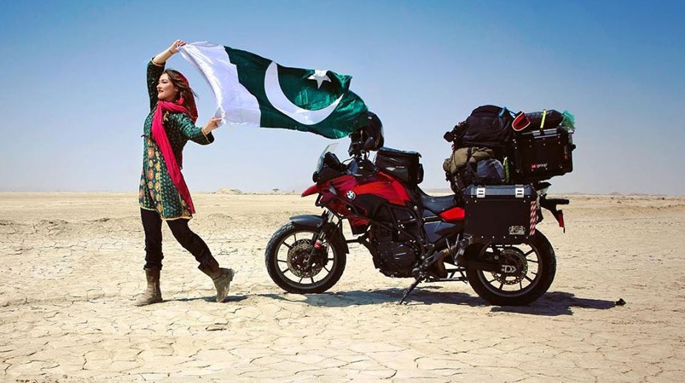 Canadian Solo Biker Rosie Gabrielle is All Praises for Pakistan | propakistani.pk