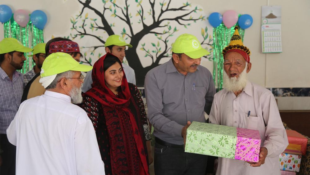 PTCL Razakaar Organizes Box of Happiness for the Elderly in Old Age Homes