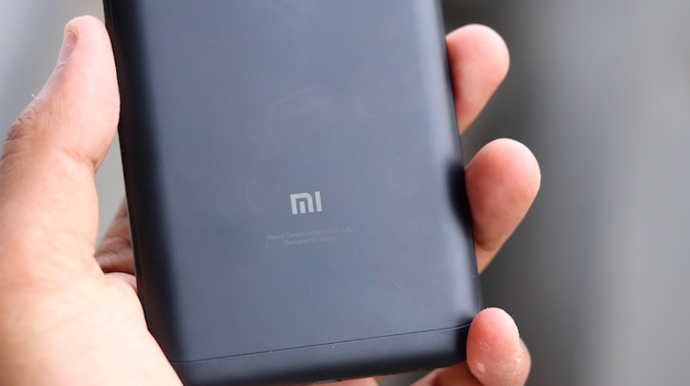 Xiaomi Teases a Phone With Flippable Cameras
