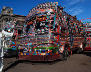 Govt. to Launch 1000 New Buses in Karachi