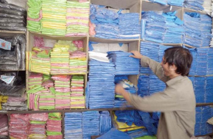 KP Cracks Down on Plastic Bags Makers and Sellers | propakistani.pk