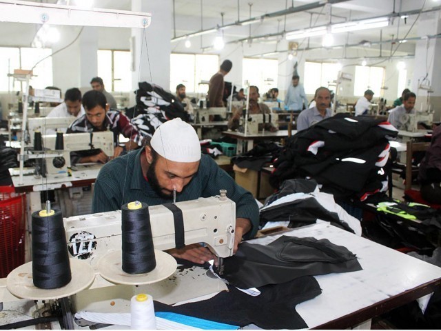 Pakistan Garment Makers Chase Rivals in India and Bangladesh