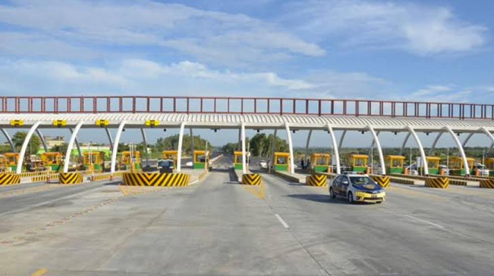 M9 Motorway Toll Plazas Are Now Collecting Toll Tax Using an AI System