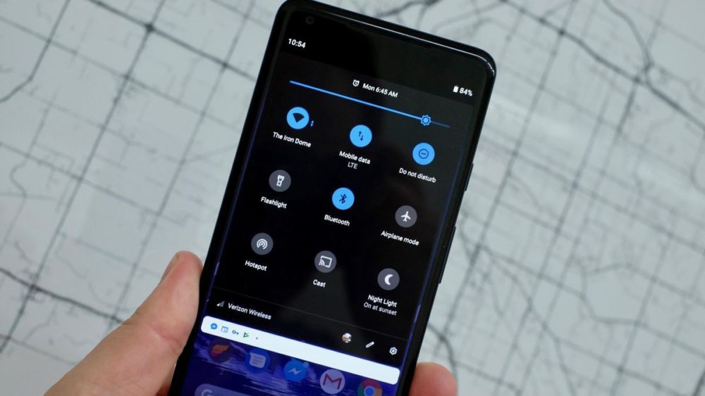 Tests Show That Dark Mode Significantly Improves Battery Life on OLED Phones