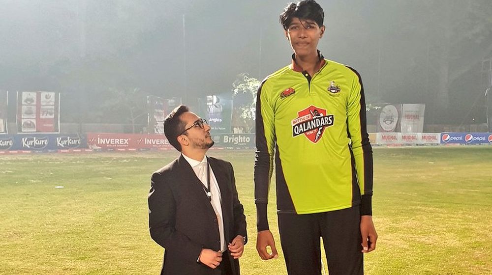 Taller Than Irfan: Lahore Qalandars Find a 7-Feet 4-Inch Tall Bowler