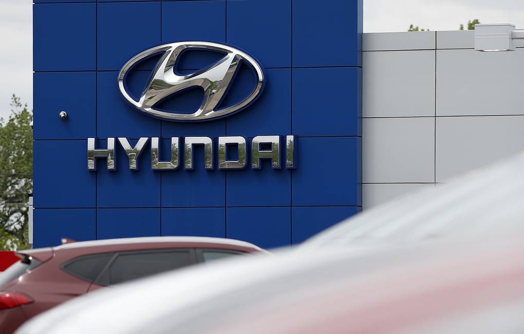 GM Claims Hyundai Poached An Executive to Steal Self-Driving Car Secrets