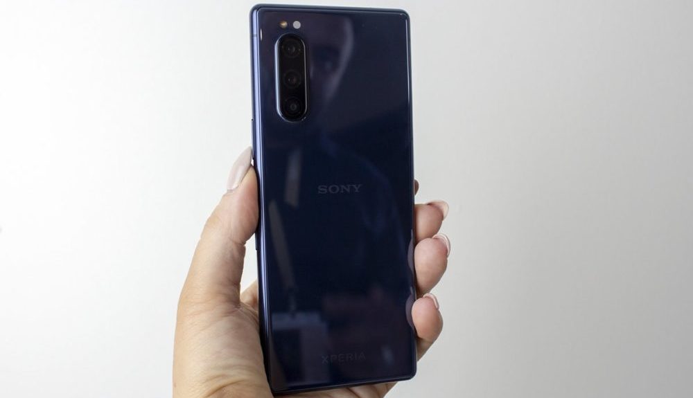 Sony’s Next Smartphone May Have a Punch-Hole Camera