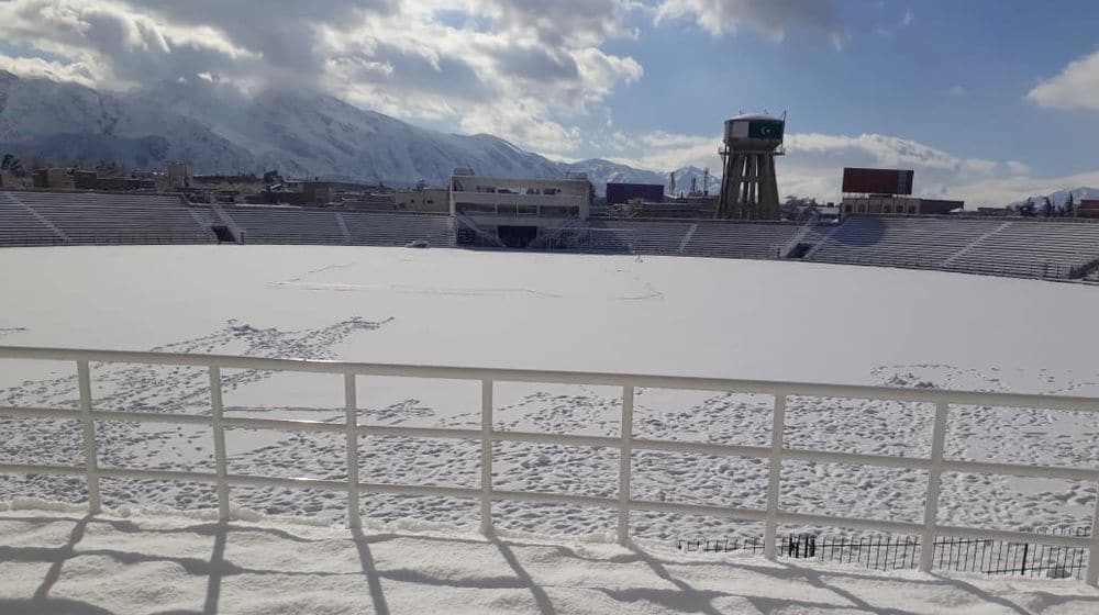 Snow Turns Quetta Cricket Stadium Into a Mesmerising Scene from Fairytales