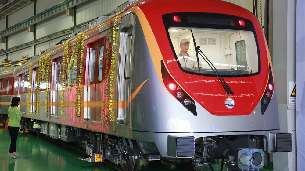 PMTA Estimates Rs. 1.9 Billion Electricity Bill for Orange Line Metro Train
