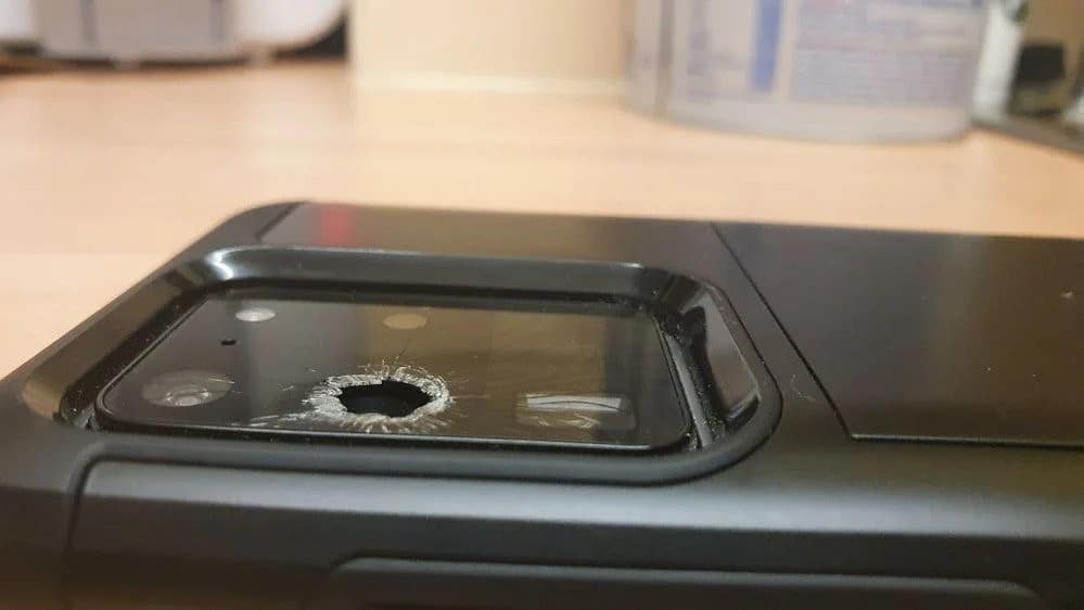 Samsung Galaxy S20 Ultra is Shattering for No Reason