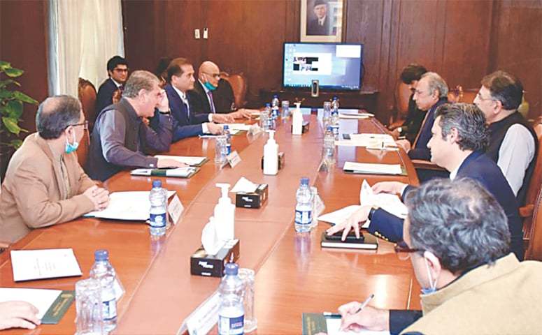 Shah Mehmood Stresses Restructuring of Pakistan’s Debts to Counter Economic Collapse
