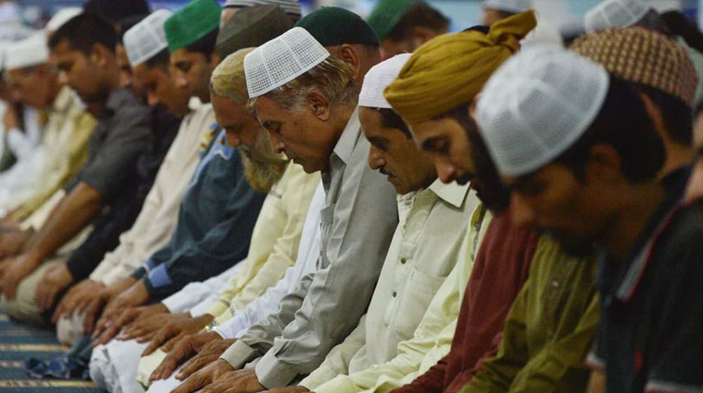 Sindh Bans Congregational Taraweeh Prayers