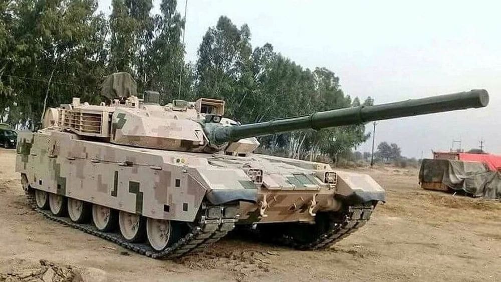 China Starts Shipping VT4 Battle Tanks to Pakistan Army