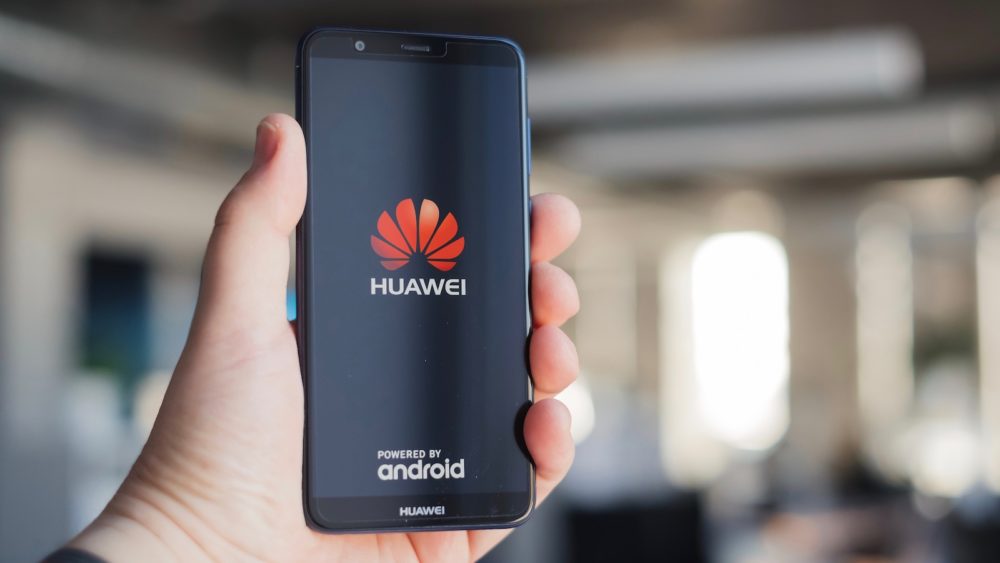 UK Bans Huawei From Deploying 5G in Britain