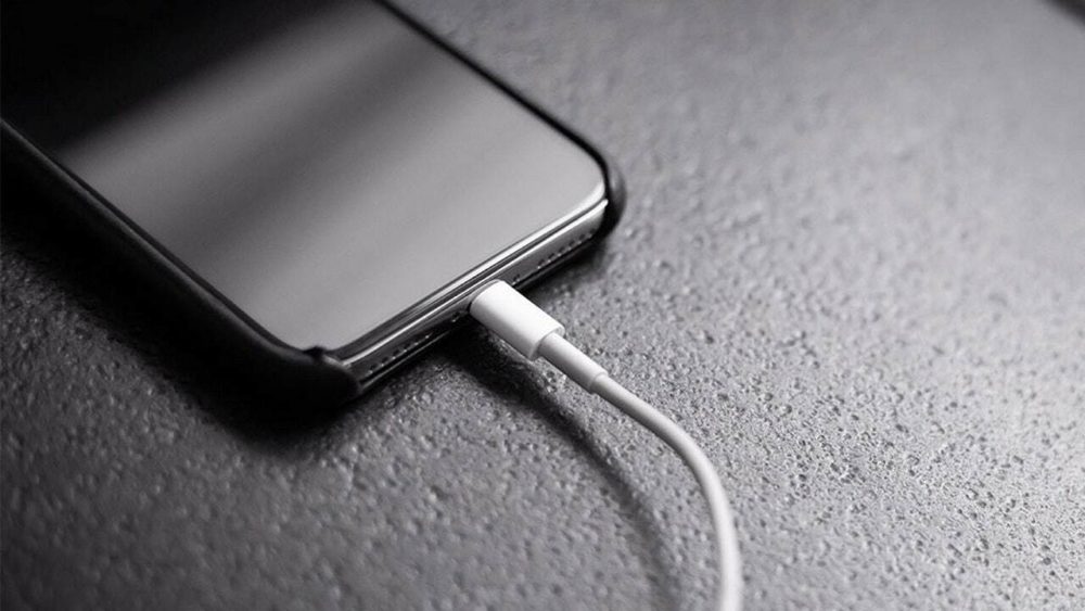 Xiaomi to Reveal 100W Fast Charging Phone by the End of 2020