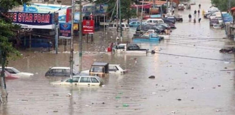Here’s Why Even Undamaged Cars in Karachi Lose Half Their Value Due to Rains