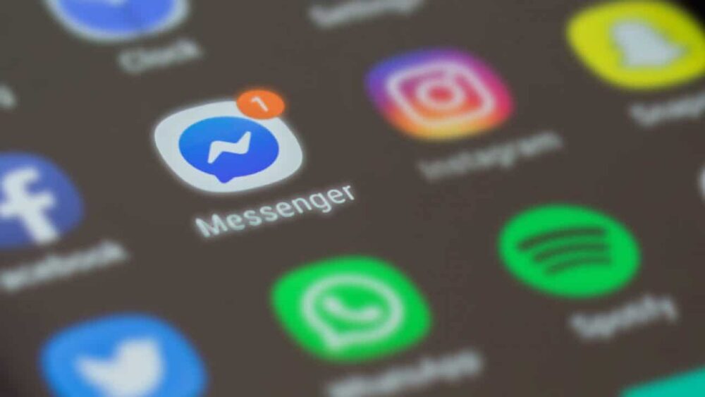 You Can Now Use Facebook Messenger in Instagram
