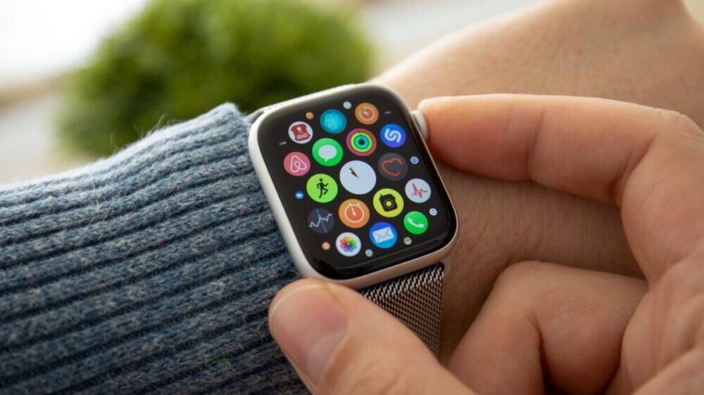 Apple Watch’s Heart Rate Sensor Can Predict COVID-19: Study