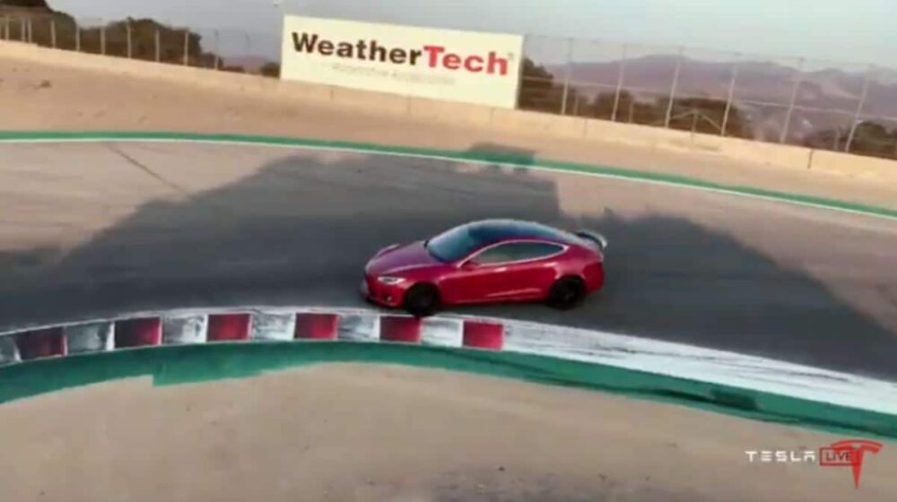 New Tesla Model S Variant Proves to be as Fast as Porsche 918 Spyder Hypercar [Video]