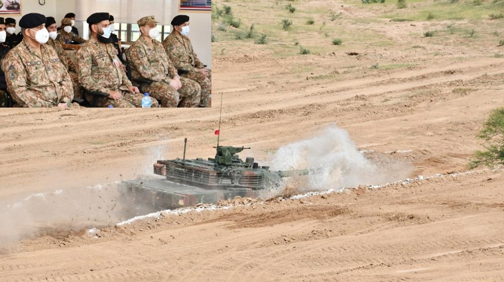 Official: Pakistan Army Gets 3rd Gen VT-4 Battle Tanks [Video]