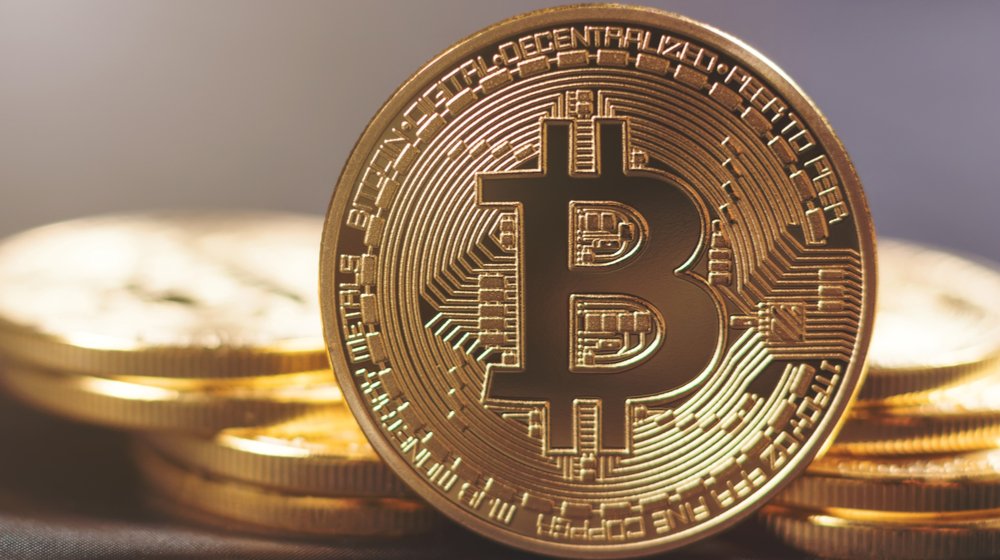 how bitcoin makes money