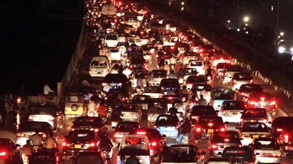 Traffic Police Reveals Karachi’s Traffic Plan For New Year’s Eve